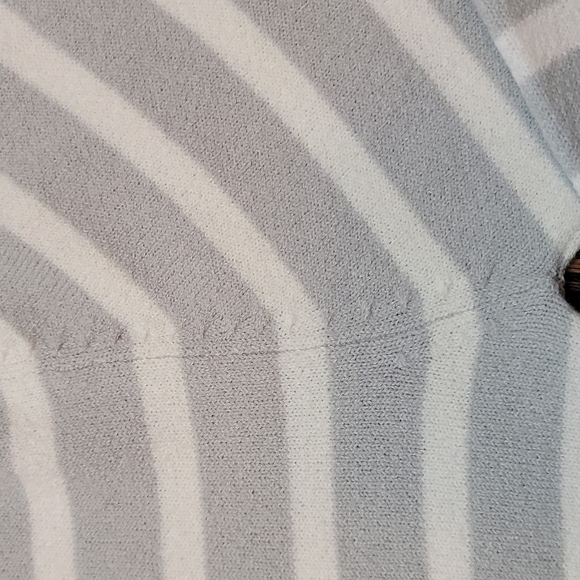 H&M Striped Top - Picture 4 of 5